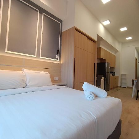 Cl 27A Insta Klcc View & Infinity Pool View Apartment Куала Лумпур Екстериор снимка