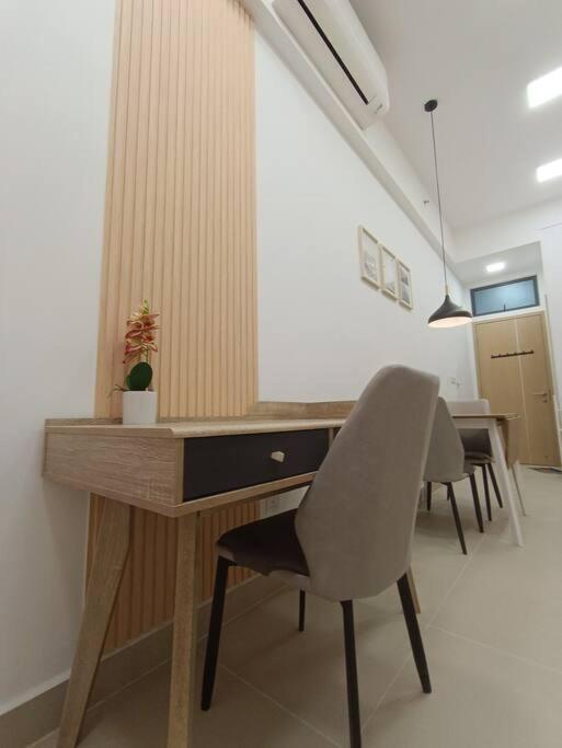 Cl 27A Insta Klcc View & Infinity Pool View Apartment Куала Лумпур Екстериор снимка
