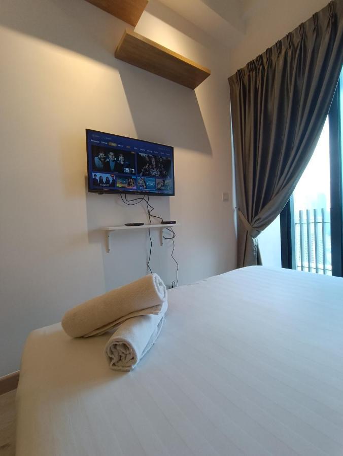 Cl 27A Insta Klcc View & Infinity Pool View Apartment Куала Лумпур Екстериор снимка