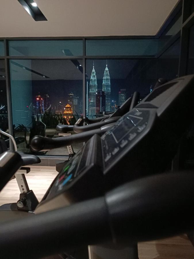 Cl 27A Insta Klcc View & Infinity Pool View Apartment Куала Лумпур Екстериор снимка