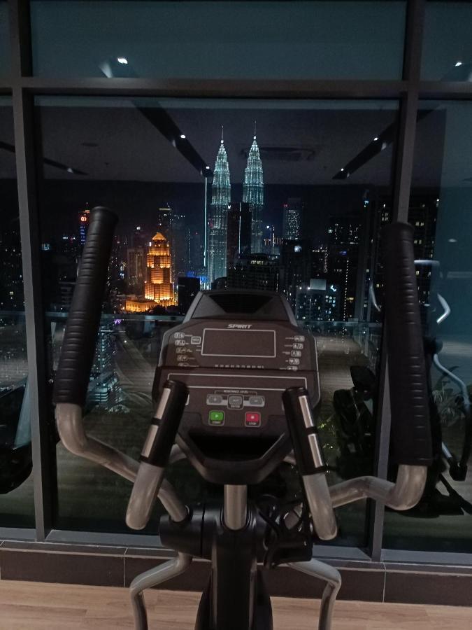 Cl 27A Insta Klcc View & Infinity Pool View Apartment Куала Лумпур Екстериор снимка