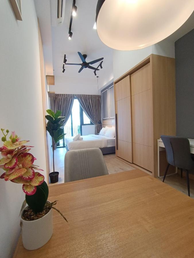 Cl 27A Insta Klcc View & Infinity Pool View Apartment Куала Лумпур Екстериор снимка